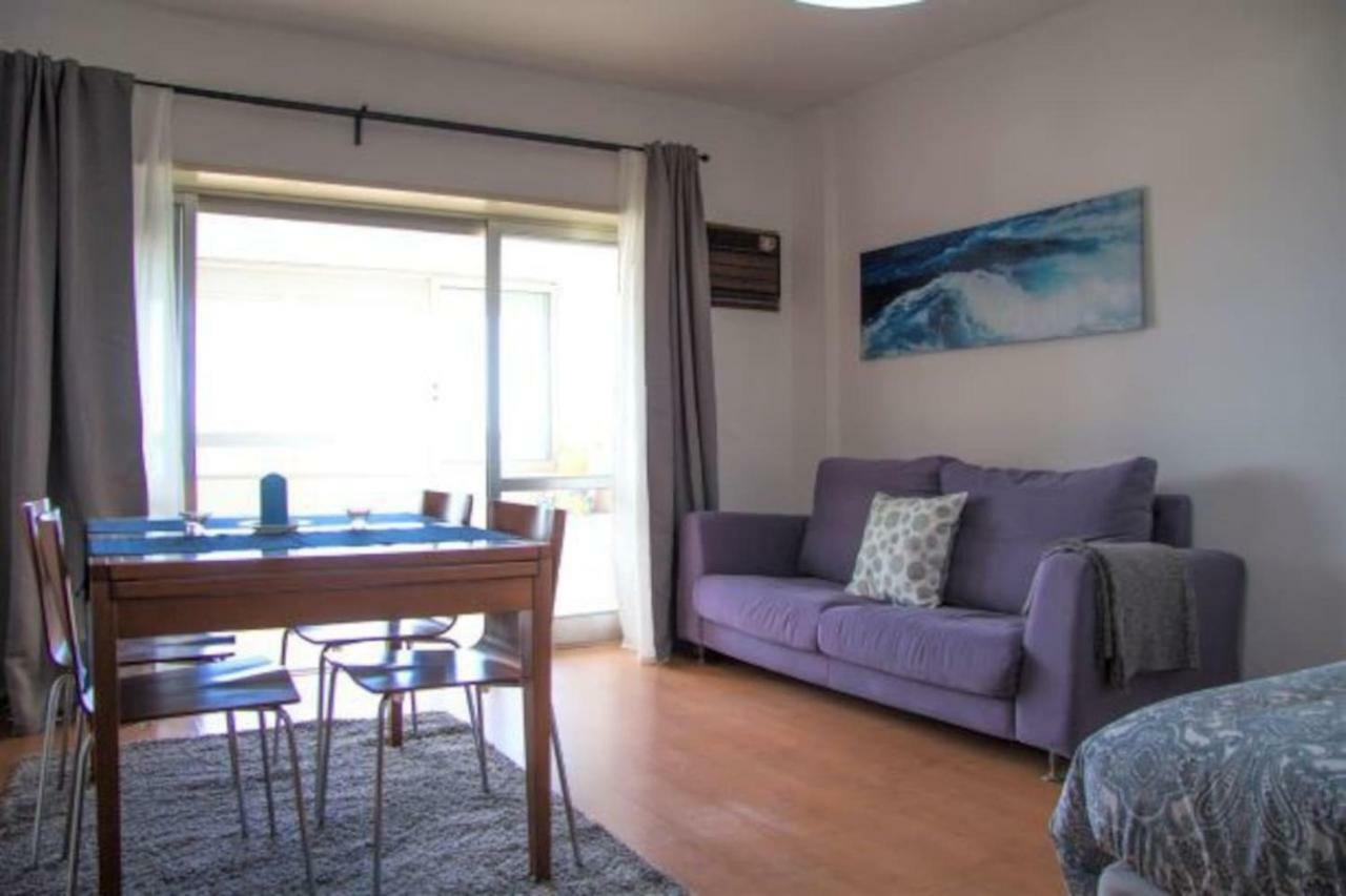 Wonderful Studio Apartment In Front Of The Beach Costa de Caparica Buitenkant foto