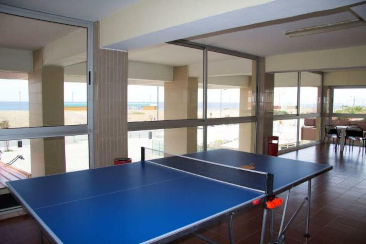 Wonderful Studio Apartment In Front Of The Beach Costa de Caparica Buitenkant foto