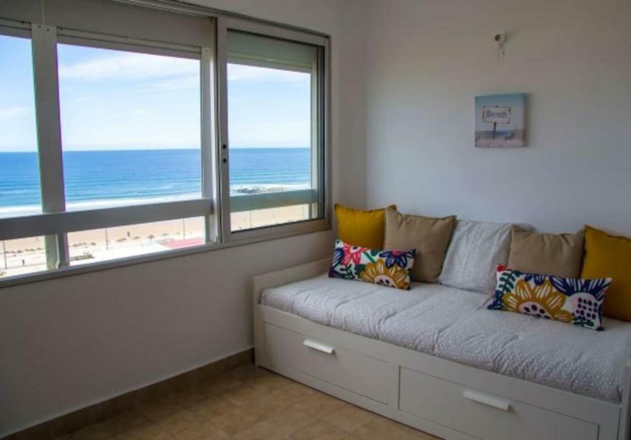 Wonderful Studio Apartment In Front Of The Beach Costa de Caparica Buitenkant foto